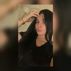 Meet your Posher, Camila
